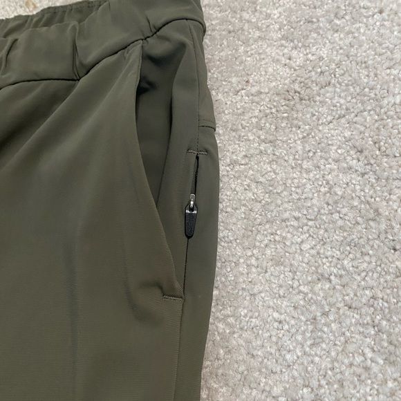 Vuori Mikes Pants - NWT - L - Picture 8 of 10